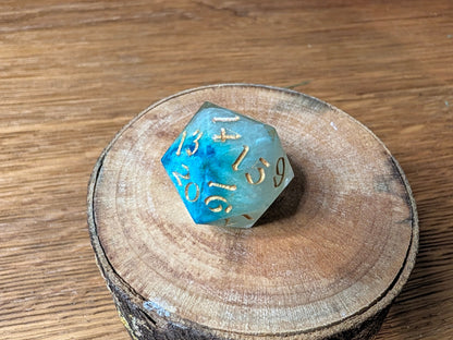Winter Sea - Spindown D20 Die