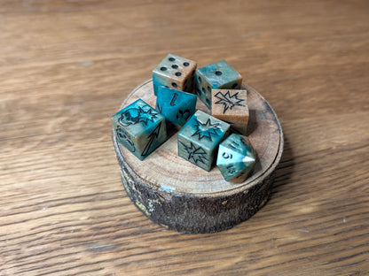 Green and Gold - Blood Bowl Dice Set